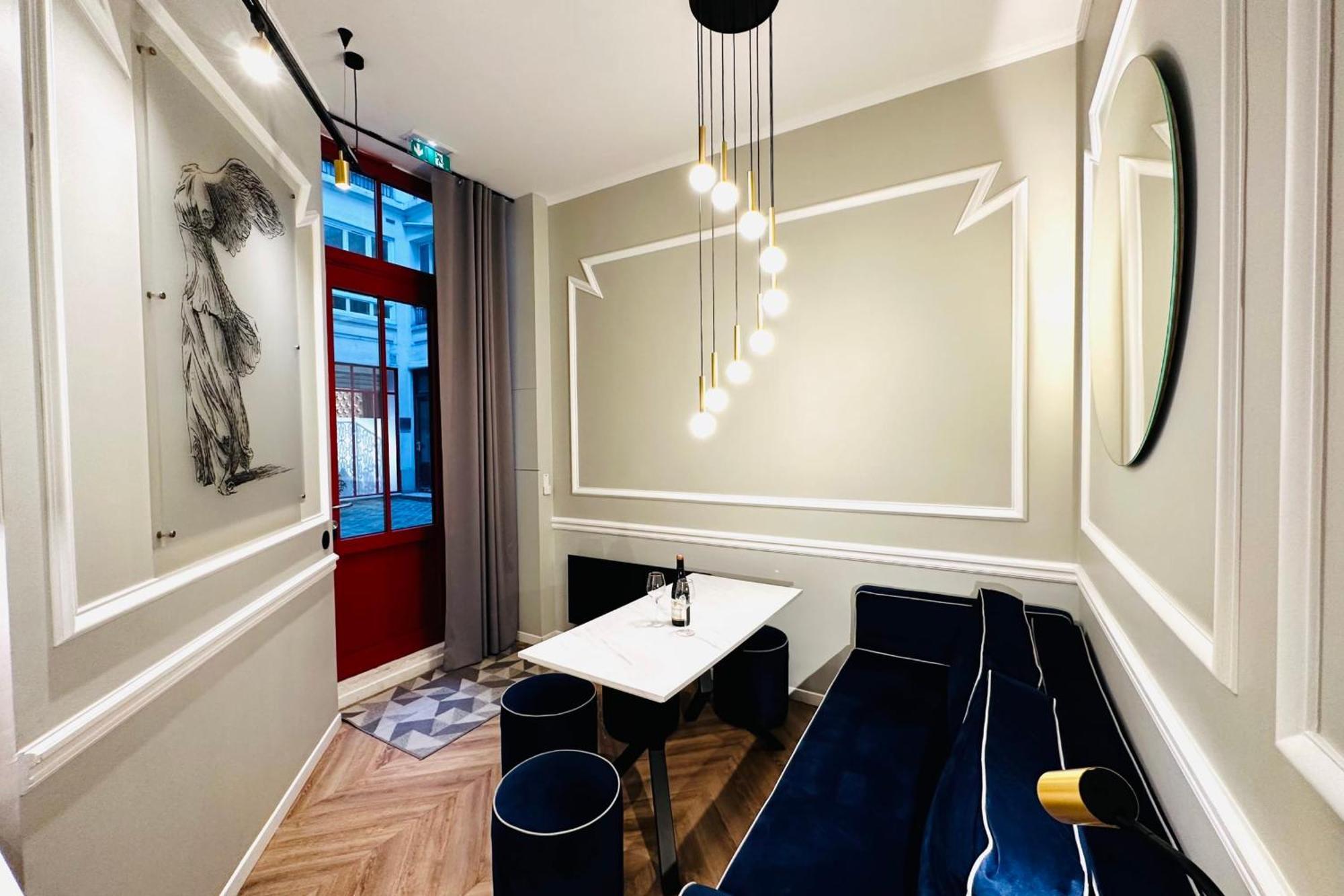 Cocon Parisien - Face A Louboutin - Chez Nicolas Buitenkant foto